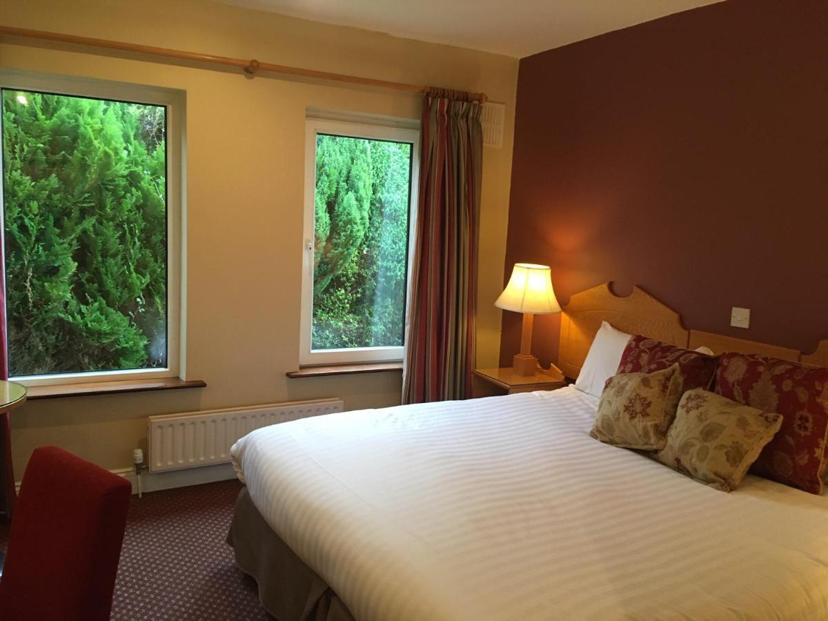 Glenwood House Hotel Carrigaline Habitación foto